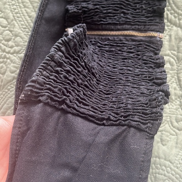 WeWoreWhat Black Smocked Strapless Bandou - Picture 4 of 4